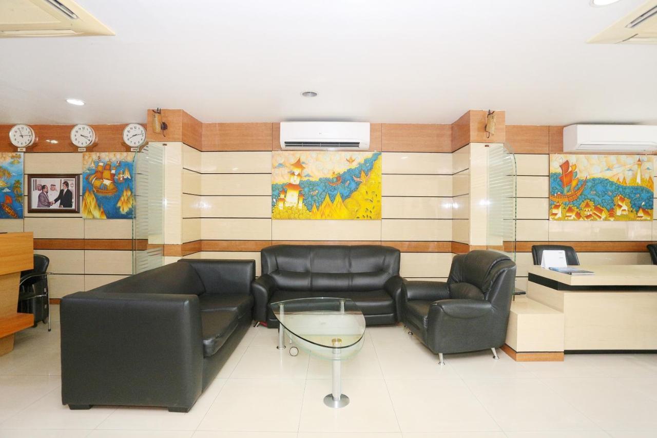 Capital O 45944 Club 7 Hotel Tiruvalla Exterior photo