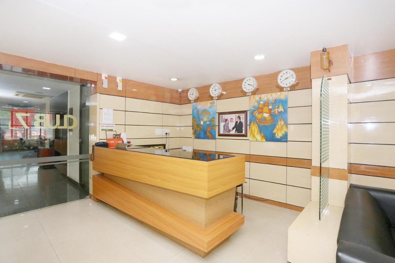 Capital O 45944 Club 7 Hotel Tiruvalla Exterior photo